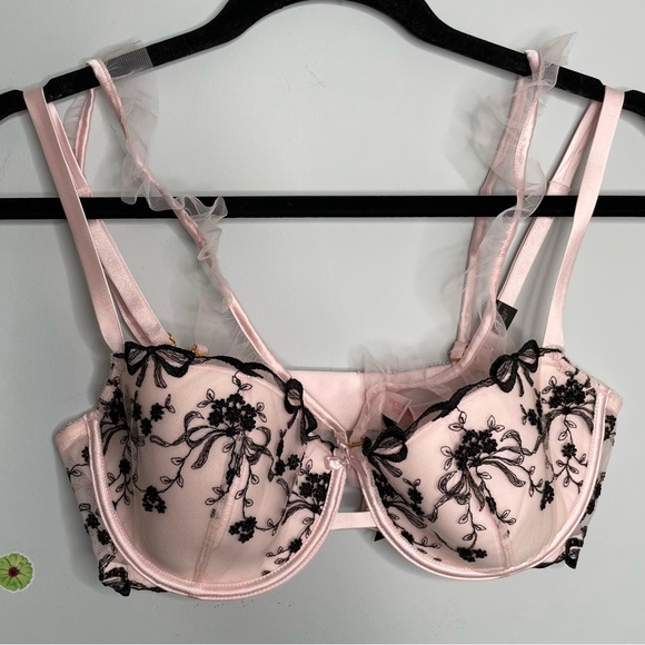 Victoria's Secret Other - Victoria’s Secret Dream Angels Designer Collection Balconette Bra Size 36D NWT